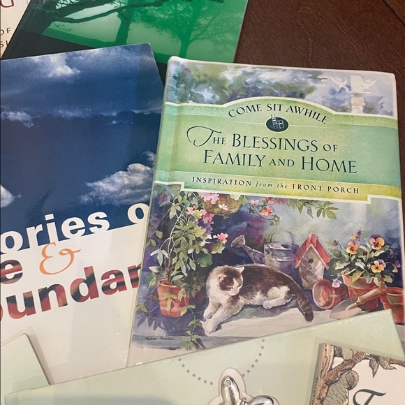 Assorted Inspirational Book Collection - Picture 8 of 9